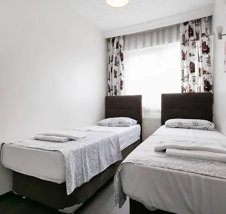Aparthotel Cmy 3*