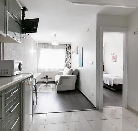 Cmy Aparthotel 3*